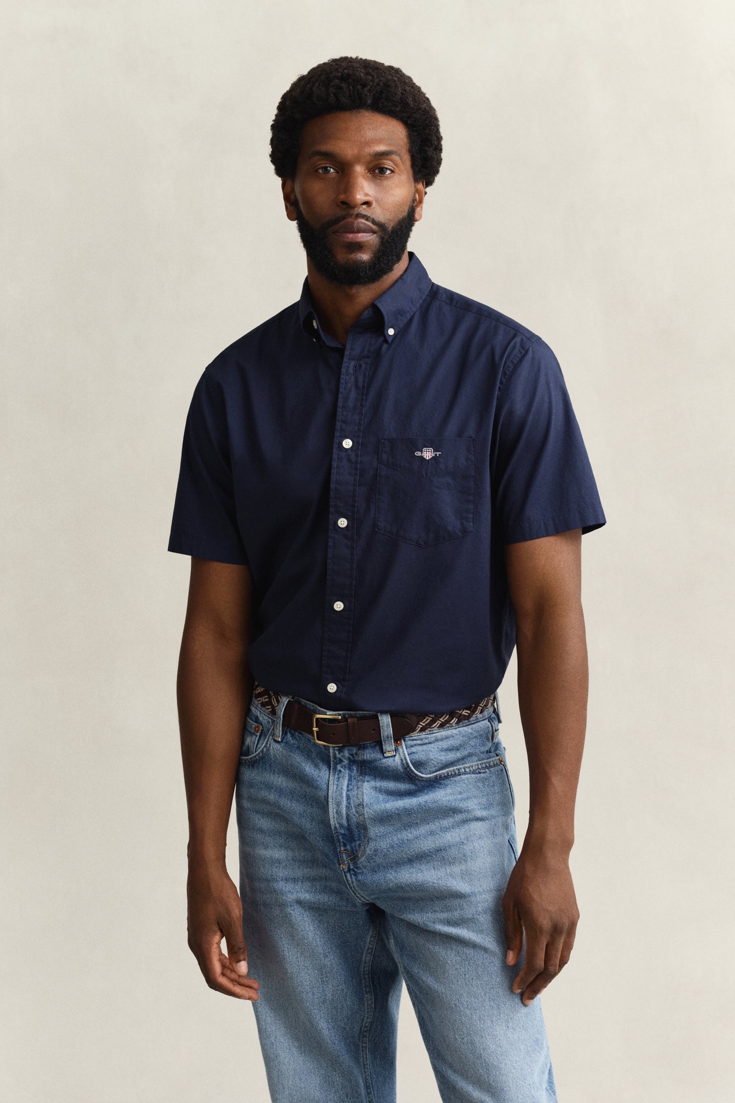 MARINE, REG CLASSIC POPLIN SS SHIRT, FRONT-VIEW BY GANT AU.