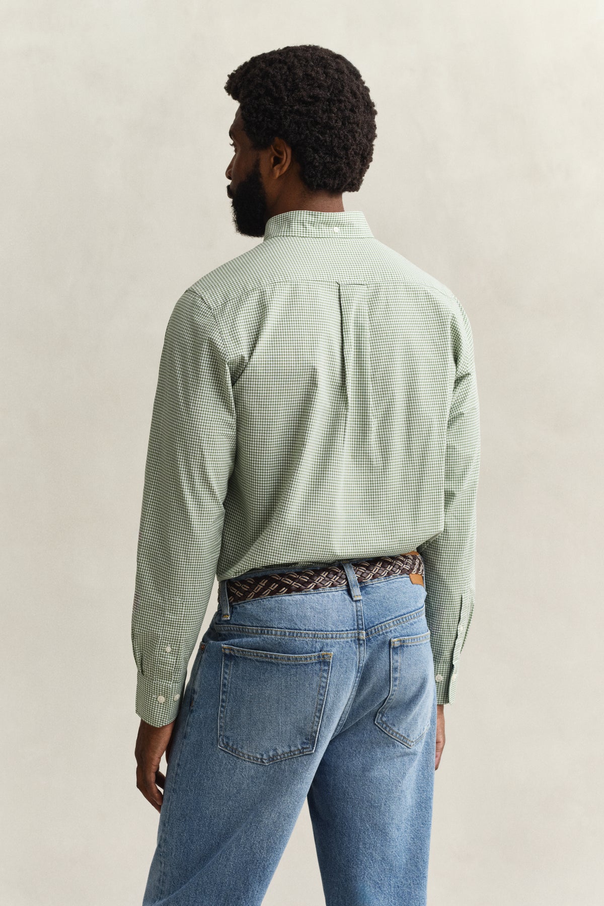 HERB GREEN, REG CLASSIC POPLIN GINGHAM SHIRT, BACK-VIEW BY GANT AU.