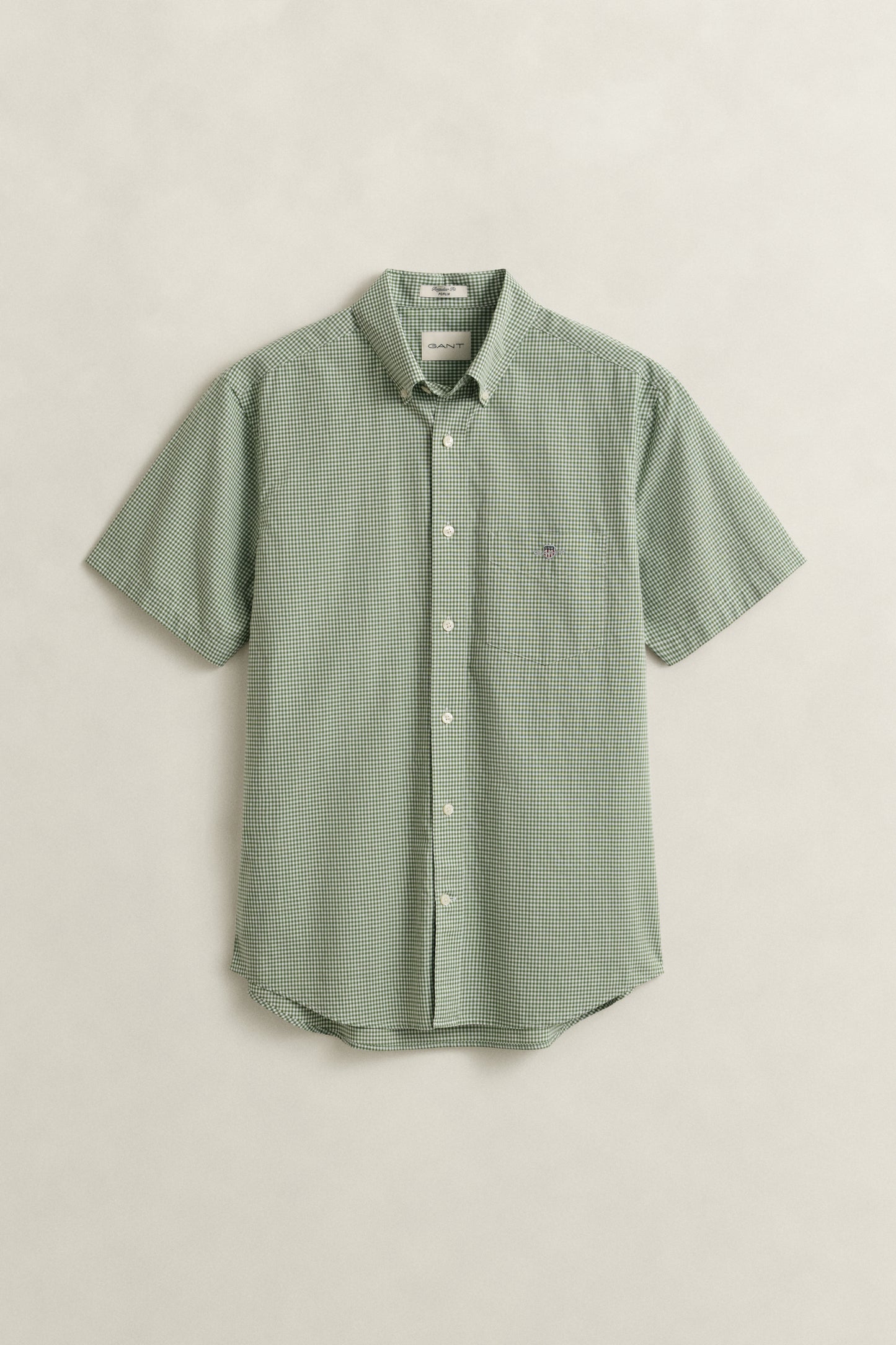HERB GREEN, REG CLASSIC POPLIN GINGH SS SHIRT, FLAT-LAY BY GANT AU.
