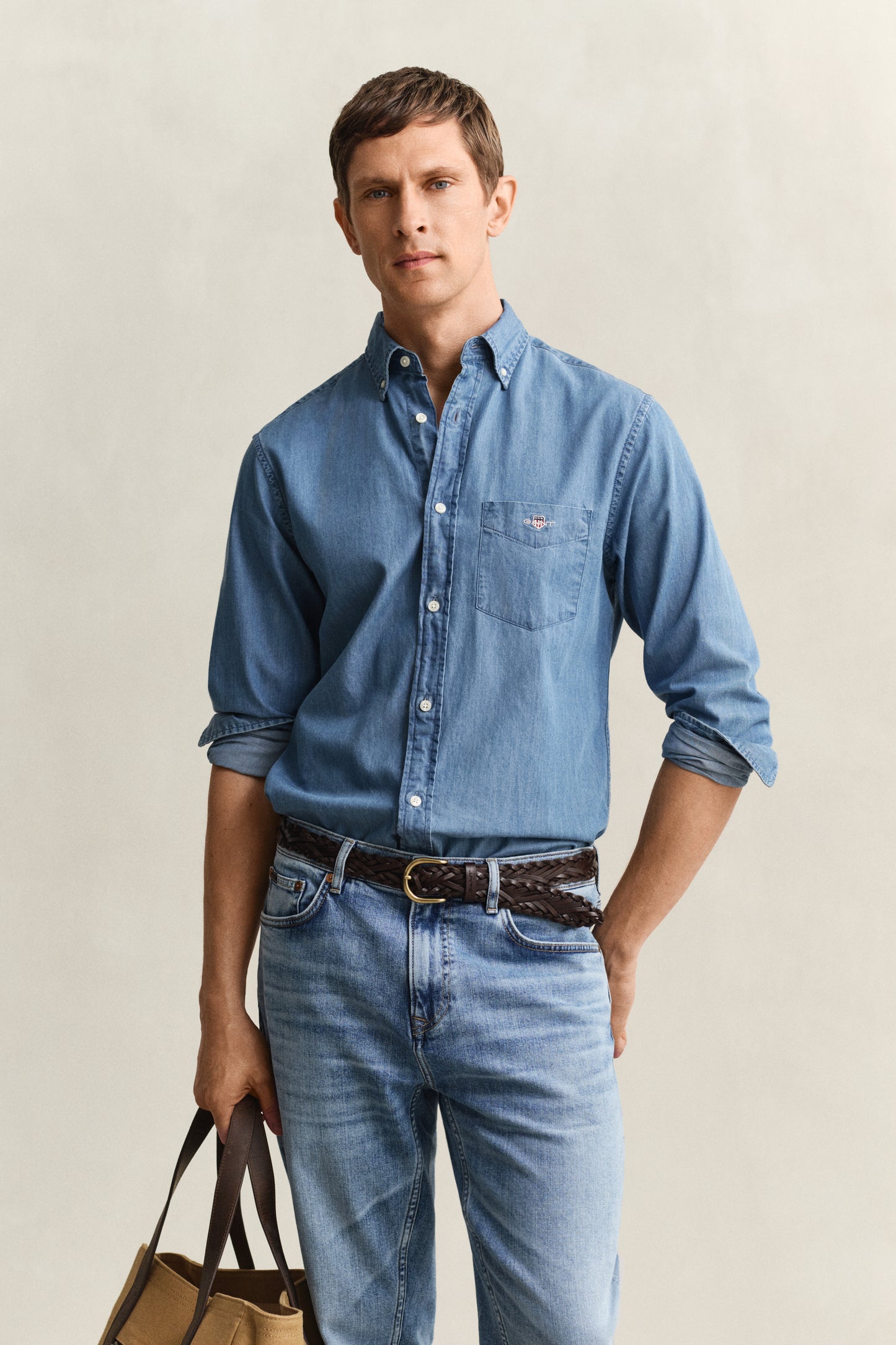 SEMI LIGHT BLUE, REG INDIGO BD, FRONT-VIEW BY GANT AU.