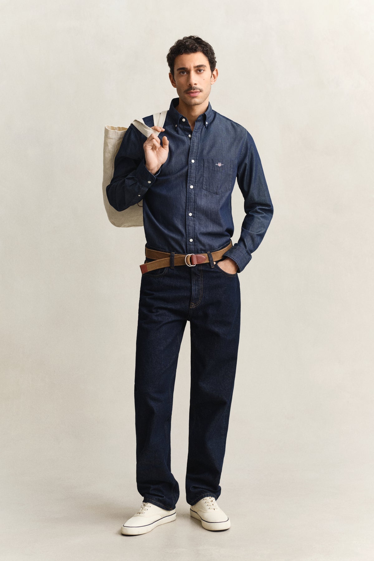 DARK INDIGO, REG INDIGO BD BY GANT AU.
