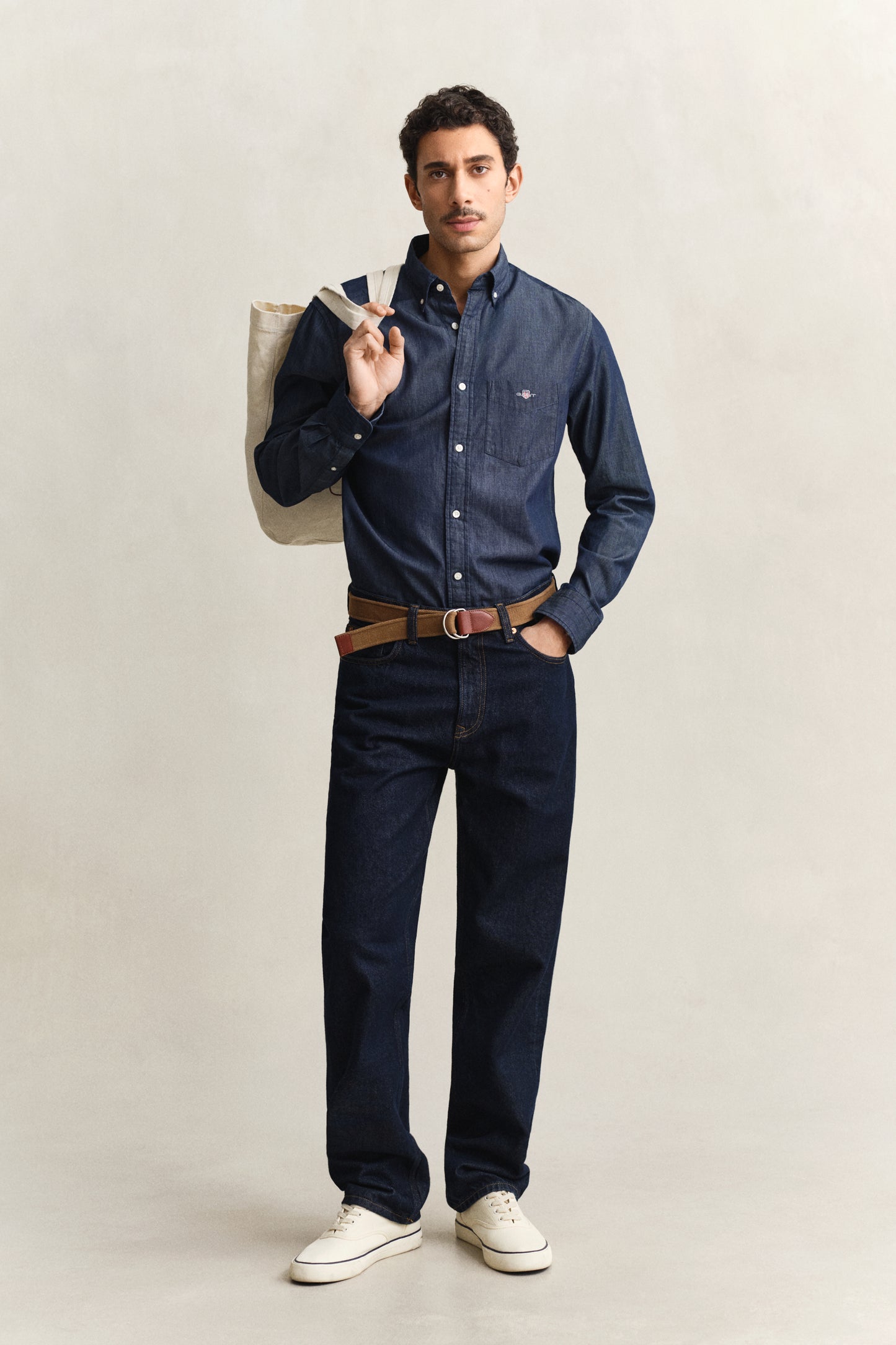 DARK INDIGO, REG INDIGO BD BY GANT AU.