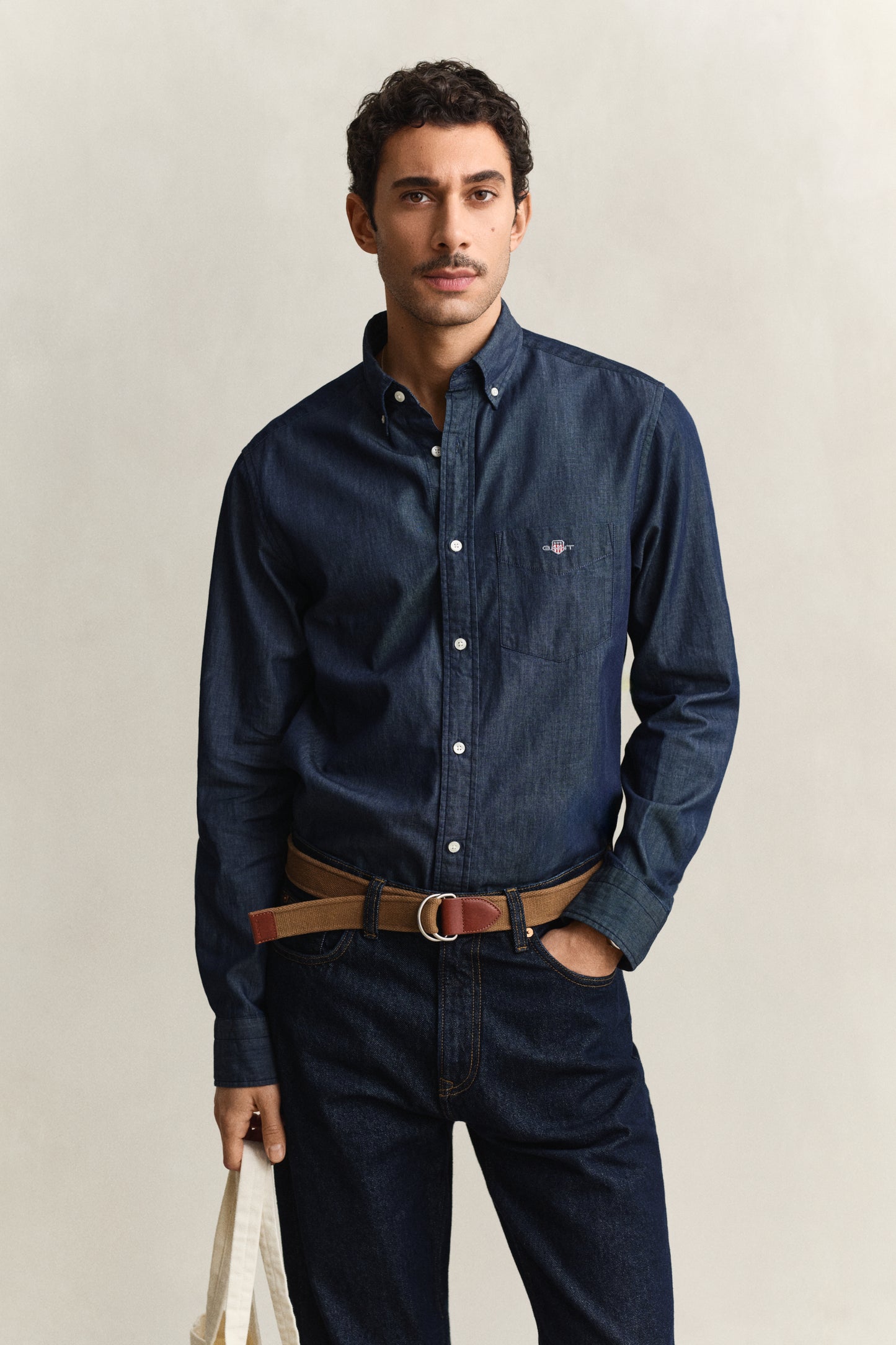 DARK INDIGO, REG INDIGO BD, FRONT-VIEW BY GANT AU.