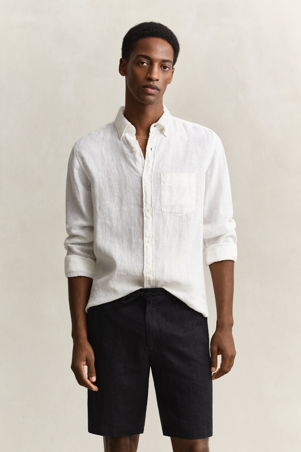 WHITE, REG GMNT DYED LINEN SHIRT, FRONT-VIEW BY GANT AU.