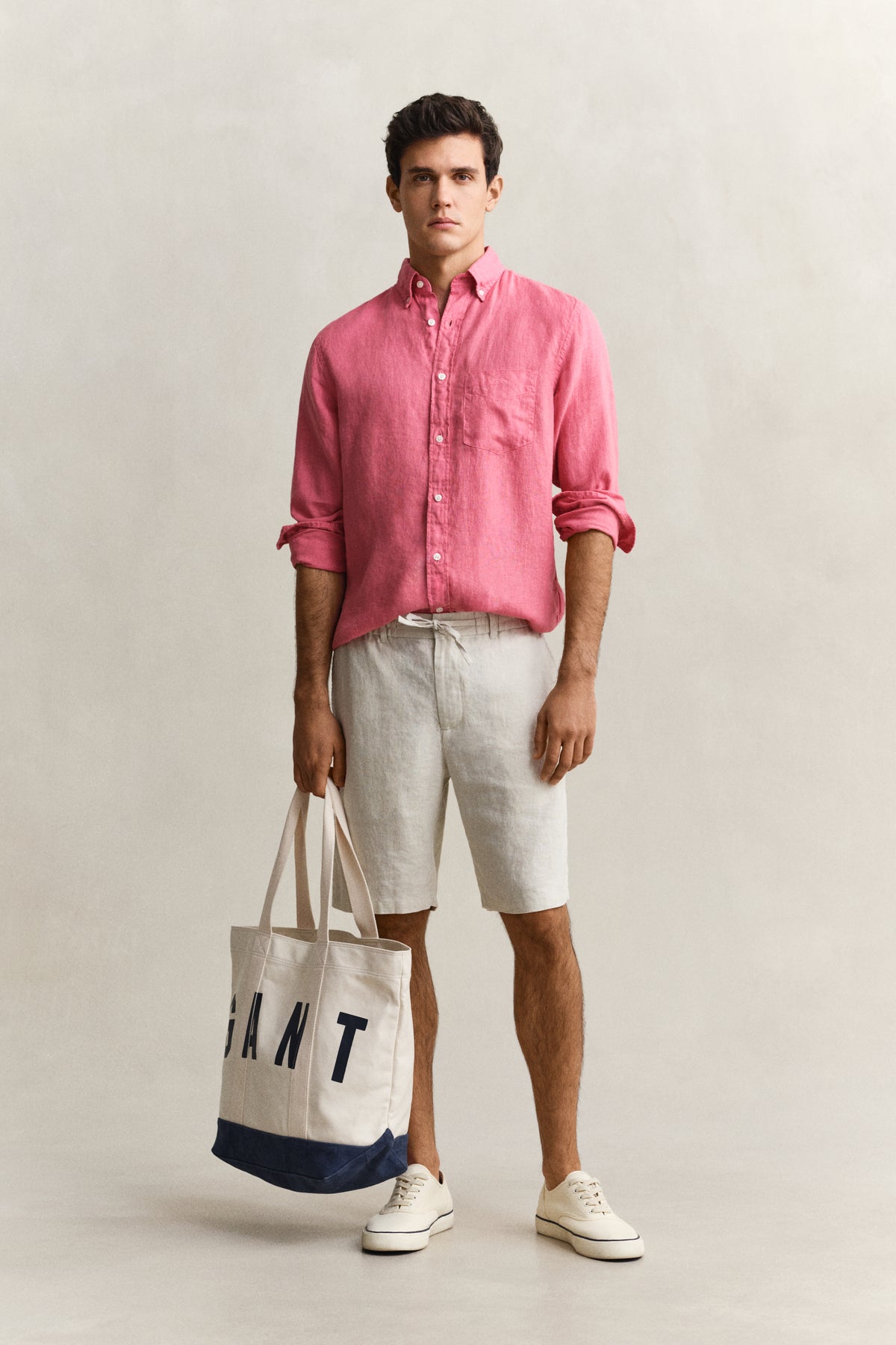 ROSE PINK, REG GMNT DYED LINEN SHIRT BY GANT AU.