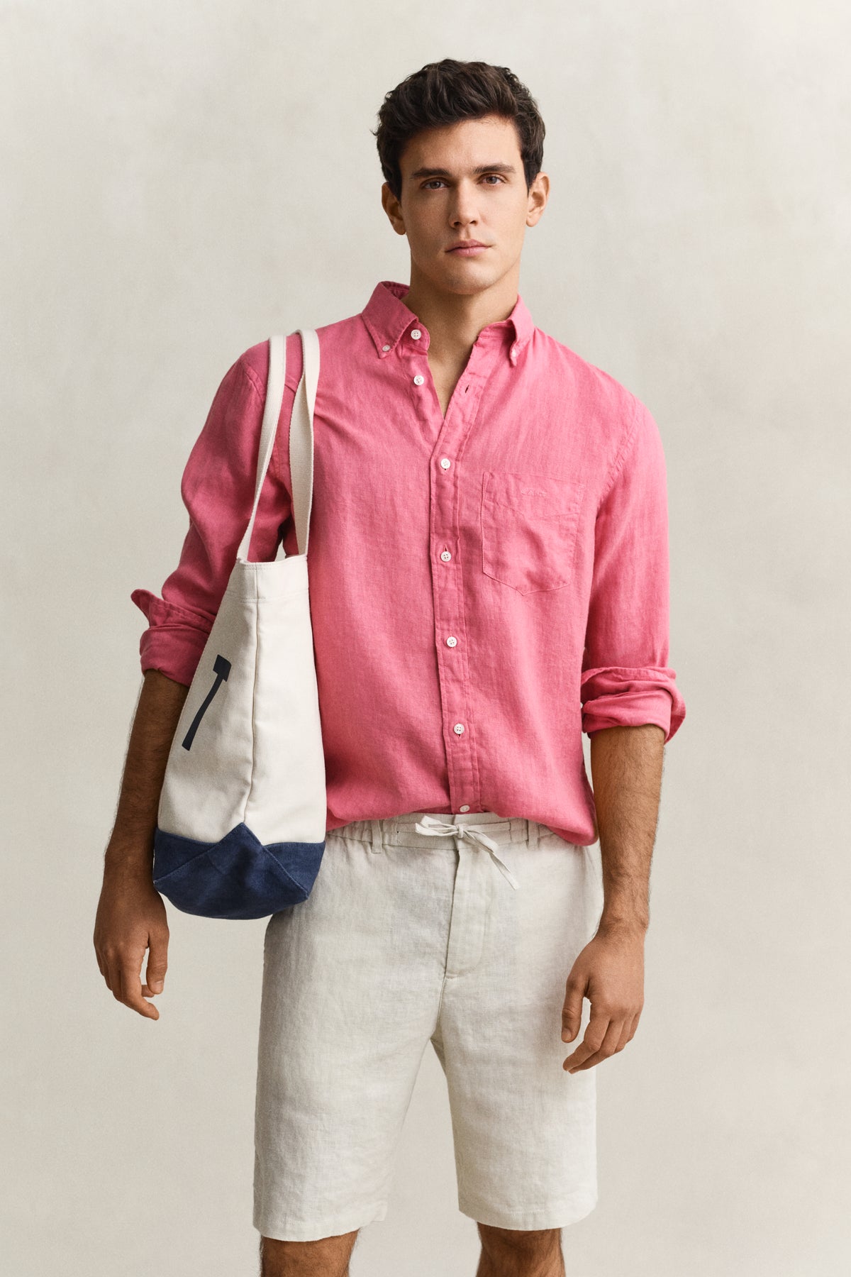 ROSE PINK, REG GMNT DYED LINEN SHIRT, FRONT-VIEW BY GANT AU.