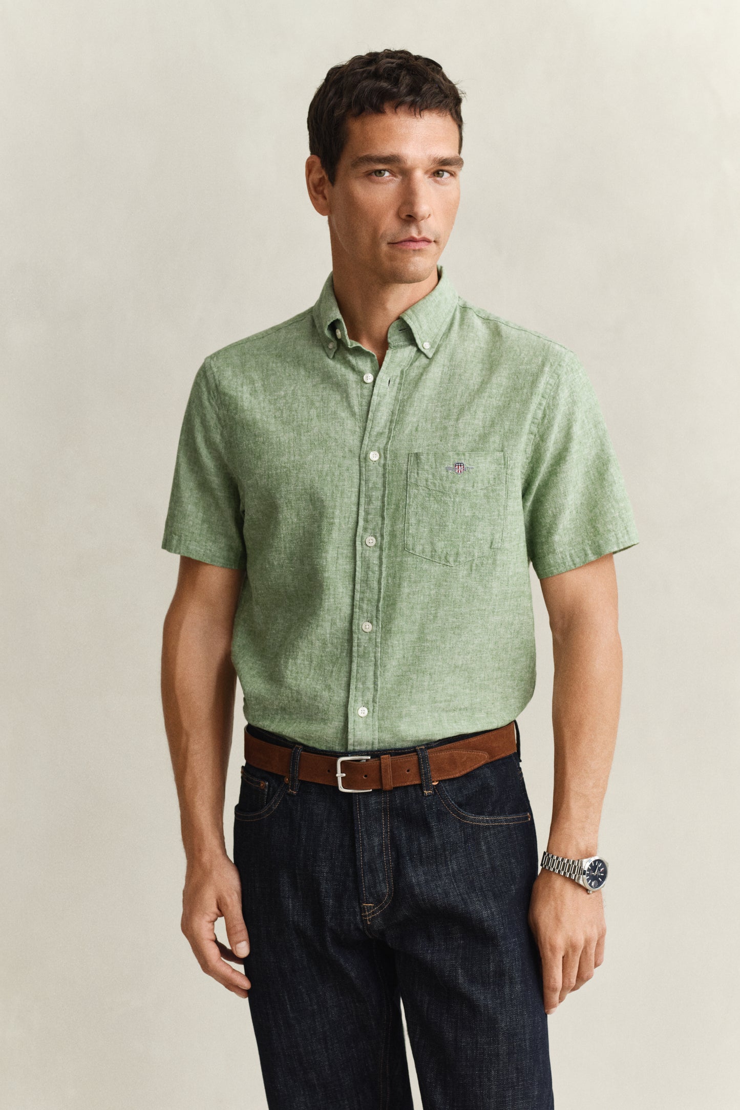 HERB GREEN, REG COTTON LINEN SS SHIRT, FRONT-VIEW BY GANT AU.