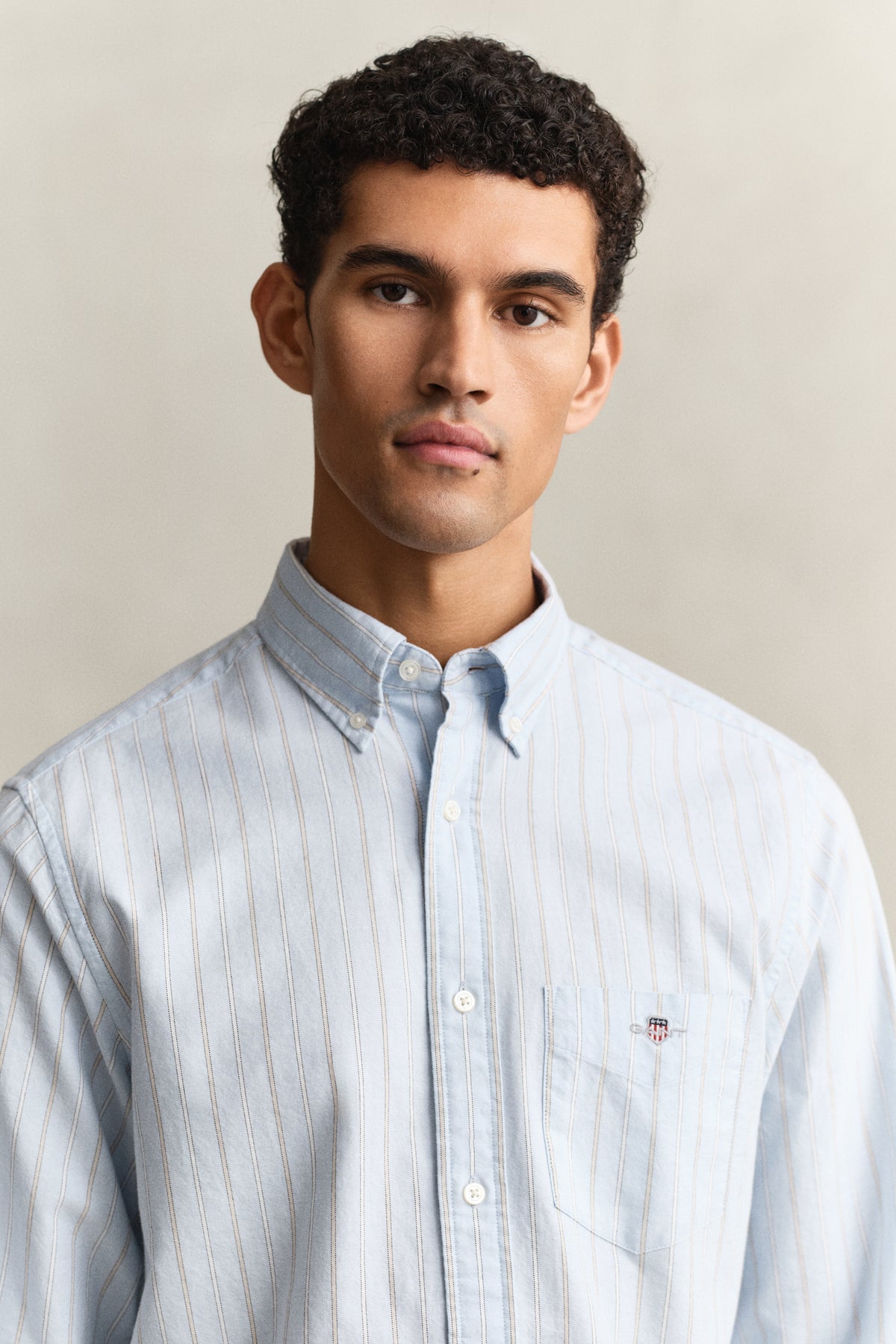 SKY BLUE, REG CLASSIC OXFORD STRIPE SHIRT, CLOSE-UP BY GANT AU.