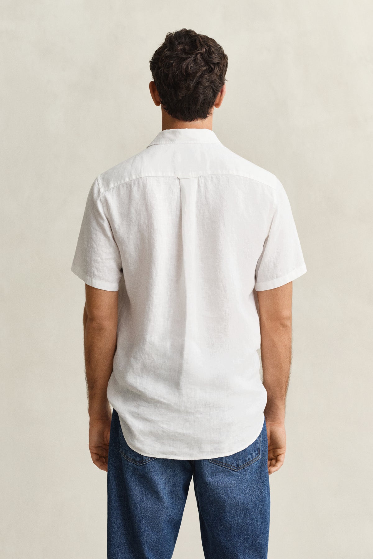 WHITE, REG LINEN SS SHIRT, BACK-VIEW BY GANT AU.