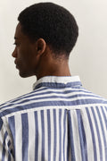 RICH NAVY, REG COTTON VOILE STRIPE SHIRT, CLOSE-UP BY GANT AU.