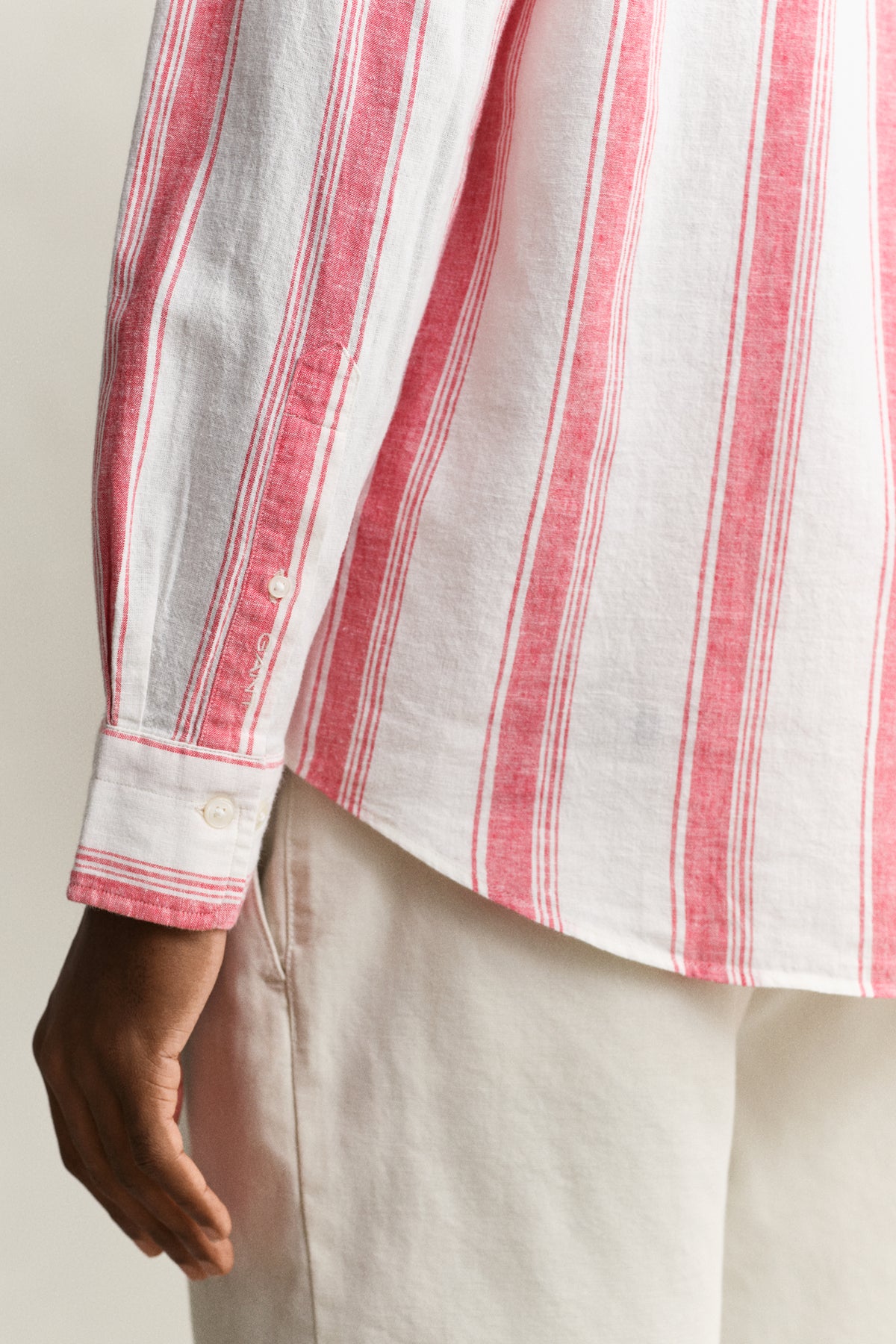 MODEL WEARING REG COTTON LINEN STRIPE SHIRT