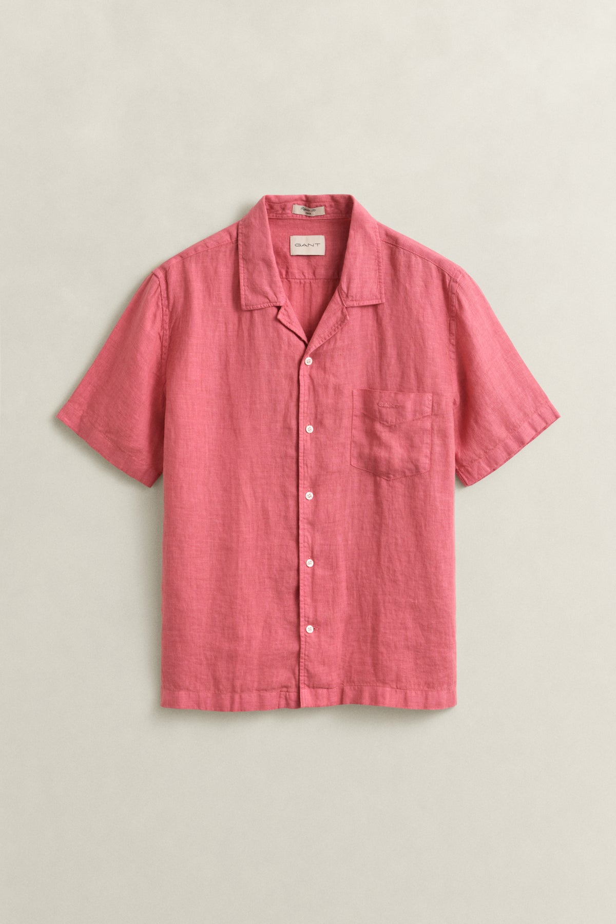 ROSE PINK, REG GMNT DYED LINEN SS CAMP SHIRT, FLAT-LAY BY GANT AU.