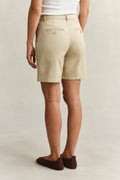OAT BEIGE, CHINO SHORTS, BACK-VIEW BY GANT AU.
