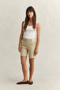 OAT BEIGE, CHINO SHORTS, FRONT-VIEW BY GANT AU.