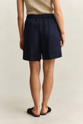 EVENING BLUE, LINEN BLEND PULL ON SHORTS, BACK-VIEW BY GANT AU.