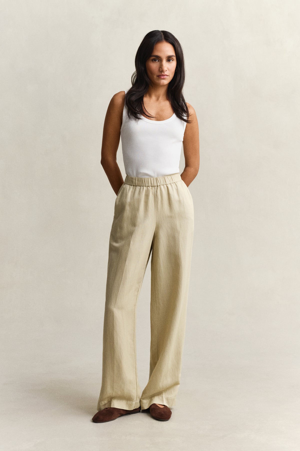 OAT BEIGE, LINEN BLEND PULL ON PANTS, FRONT-VIEW BY GANT AU.
