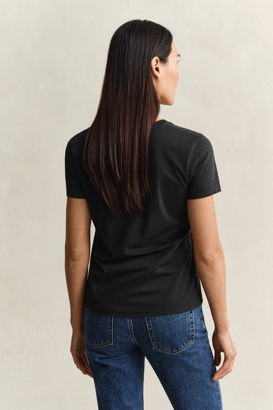 BLACK, REG SHIELD SS V-NECK T-SHIRT, BACK-VIEW BY GANT AU.