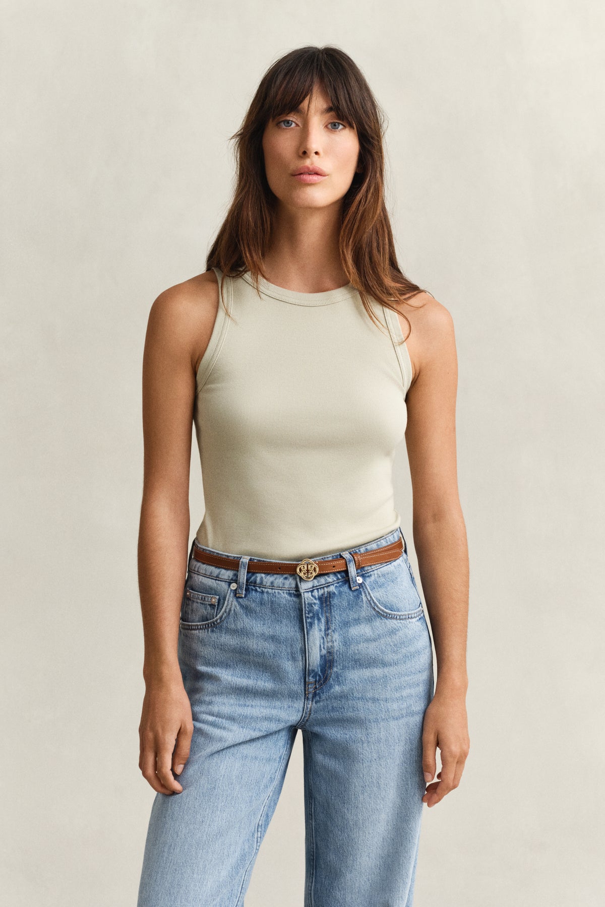 COUNTRY BEIGE, HIGH NECK RIB TANK TOP, FRONT-VIEW BY GANT AU.