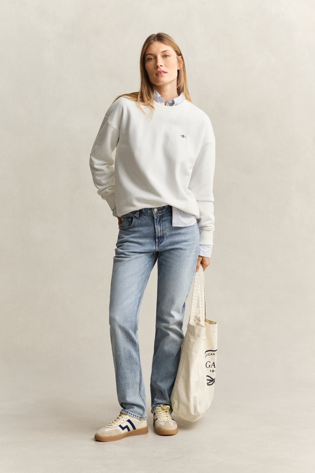 EGGSHELL, SHIELD C-NECK SWEAT BY GANT AU.