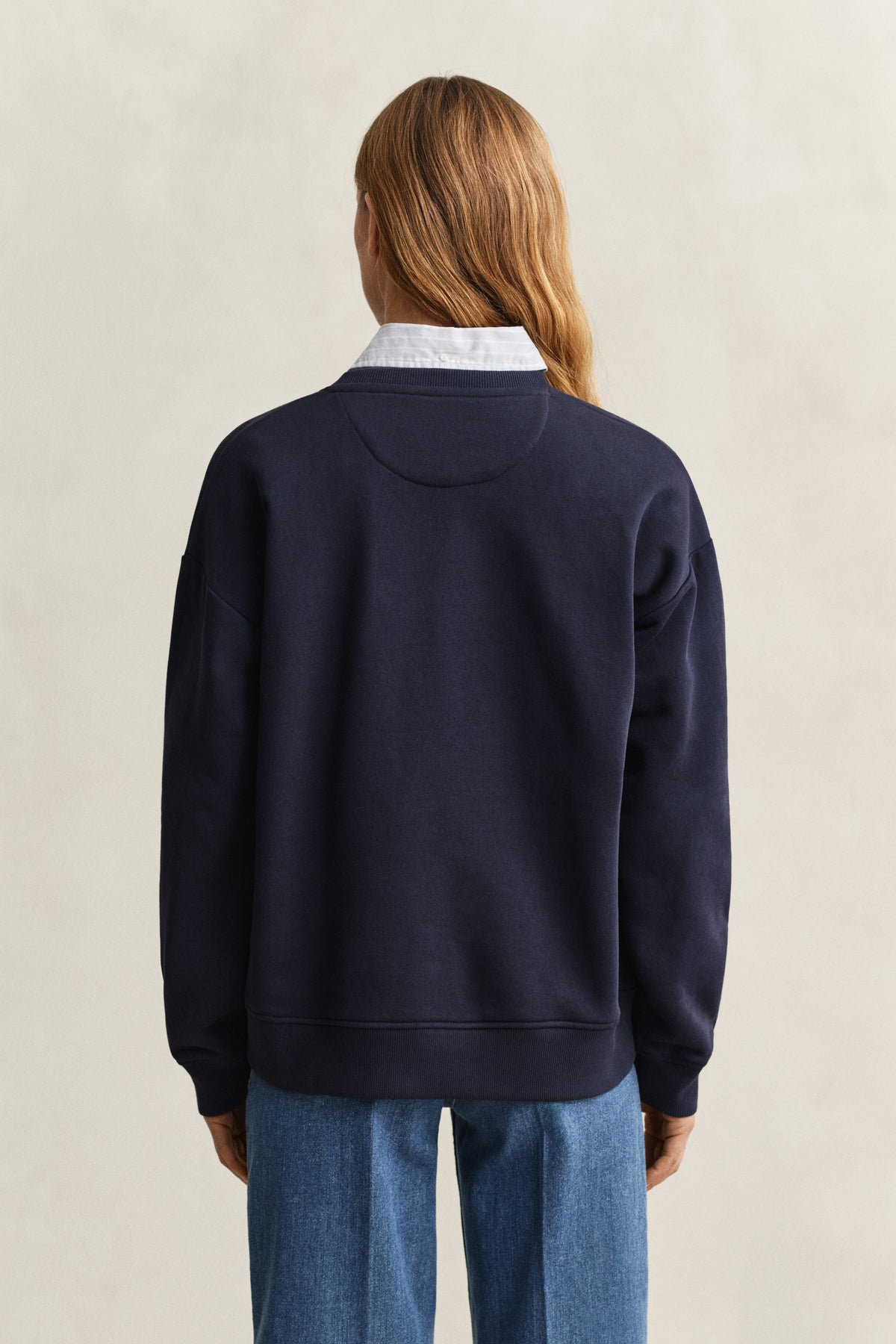 EVENING BLUE, SHIELD C-NECK SWEAT, BACK-VIEW BY GANT AU.