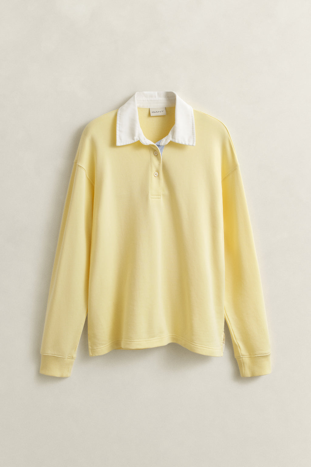 VANILLA YELLOW, RUGGER SWEATSHIRT, FLAT-LAY BY GANT AU.