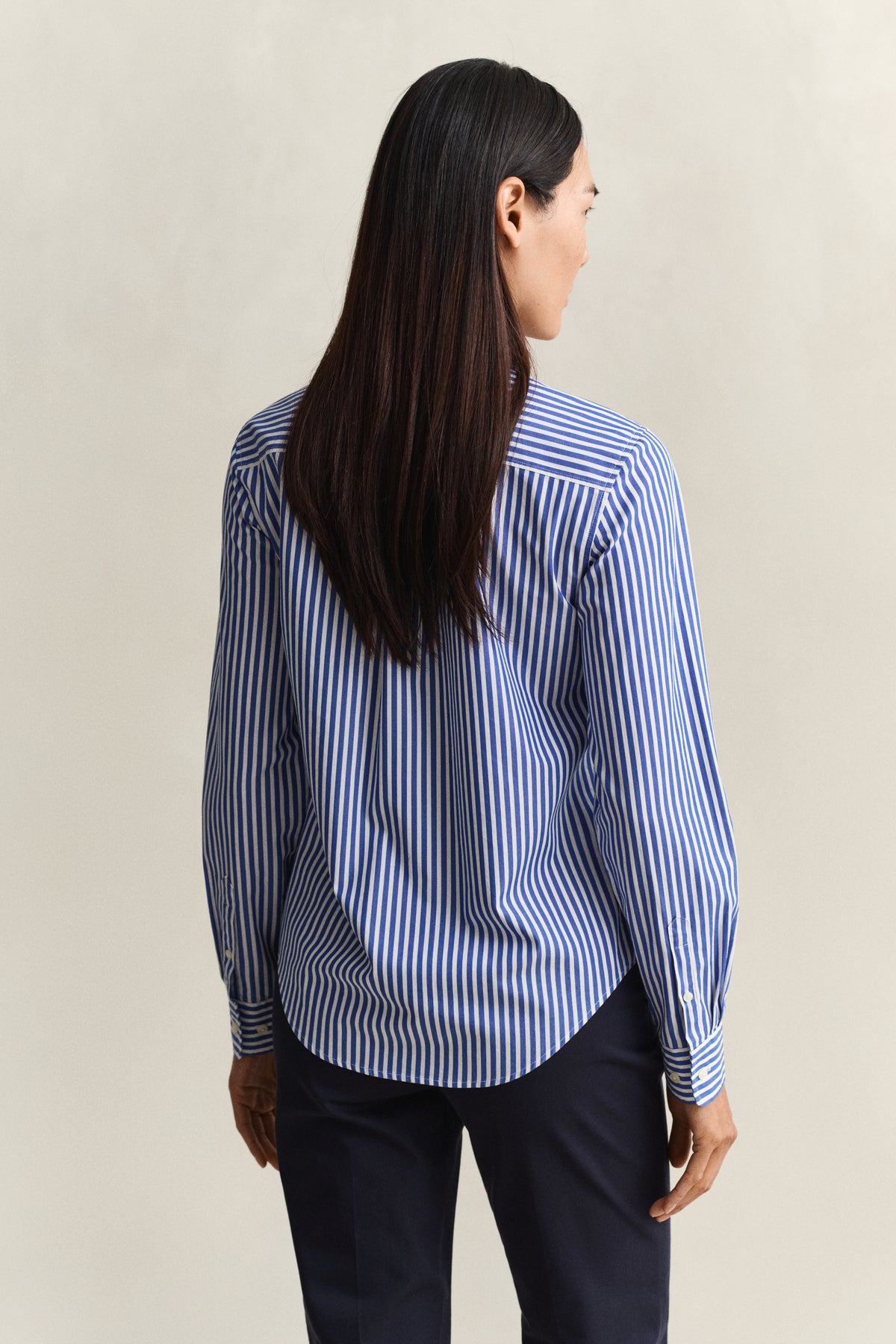 ROYAL BLUE, REG CLASSIC POPLIN STRIPED SHIRT, BACK-VIEW BY GANT AU.