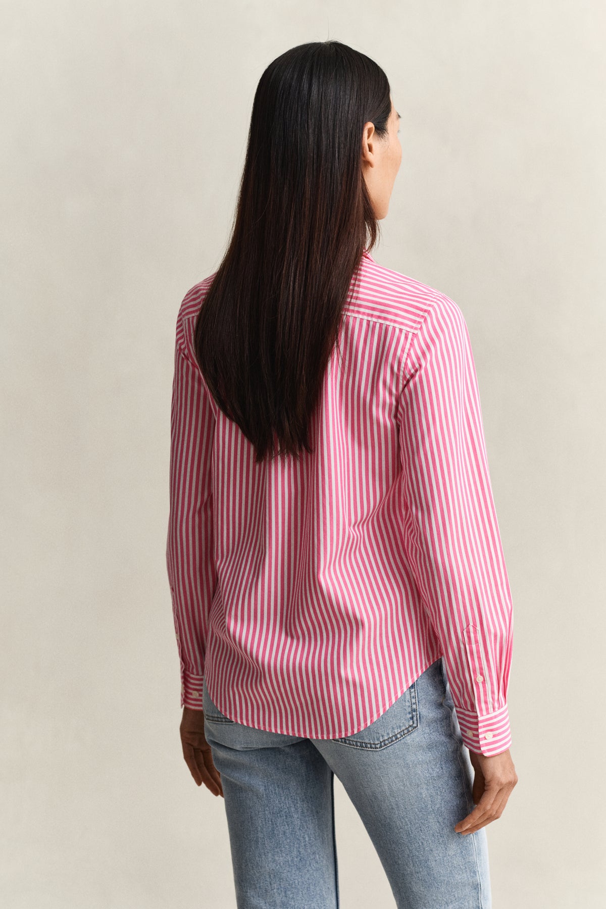 BRIGHT FUSCHIA, REG CLASSIC POPLIN STRIPED SHIRT, BACK-VIEW BY GANT AU.