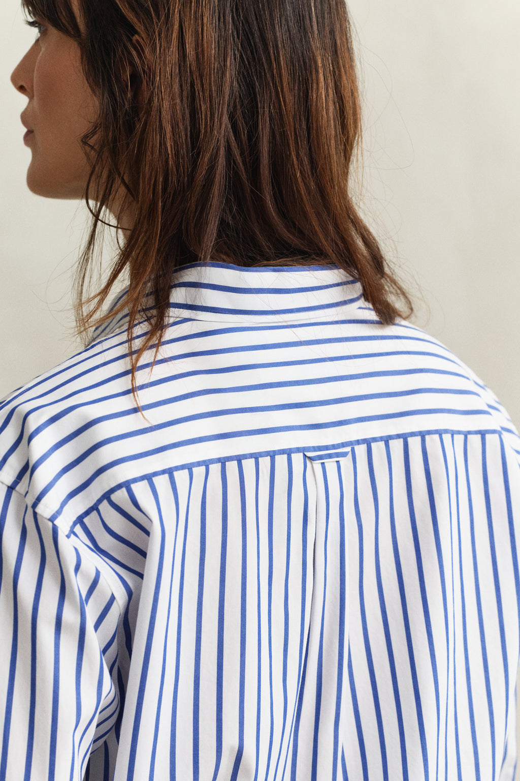 ROYAL BLUE, REL CLASSIC POPLIN STRIPED SHIRT, CLOSE-UP BY GANT AU.