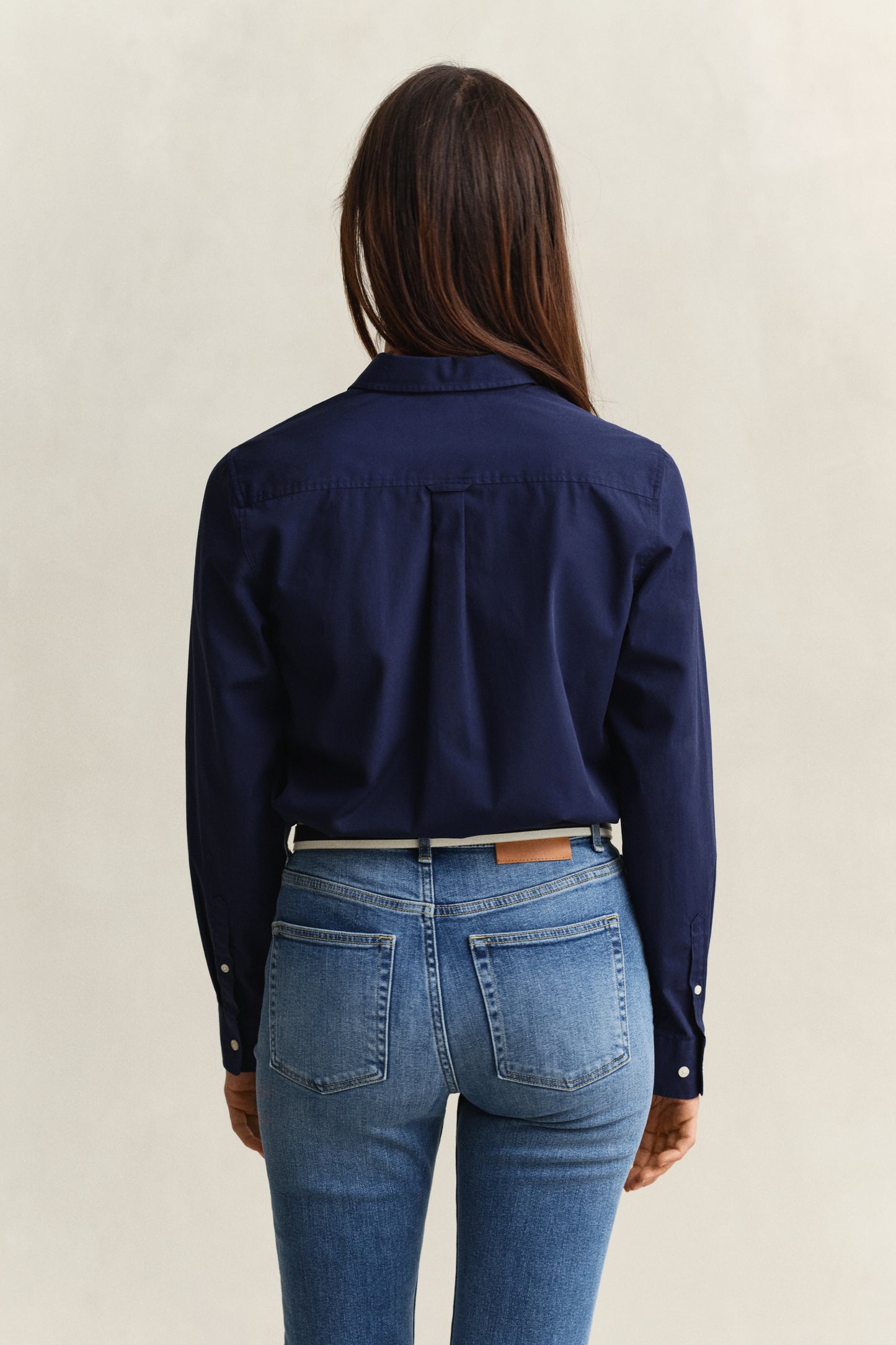 CLASSIC BLUE, REG CLASSIC POPLIN SHIRT, BACK-VIEW BY GANT AU.