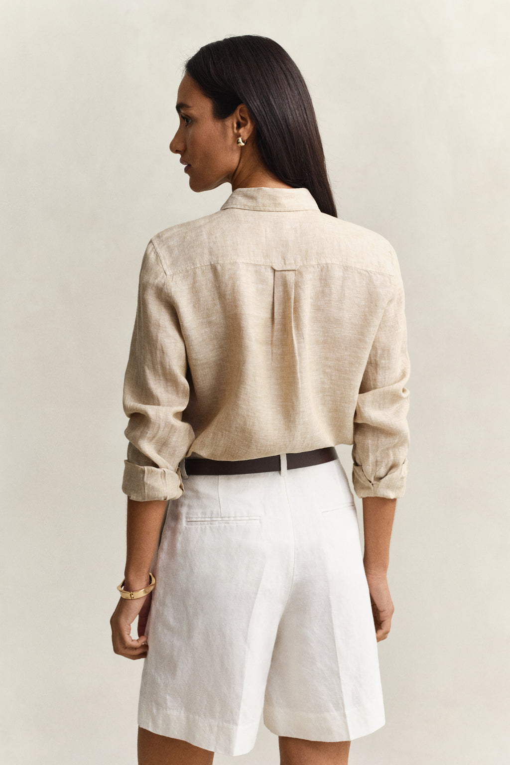 OAT BEIGE, REG LINEN LS SHIRT, BACK-VIEW BY GANT AU.