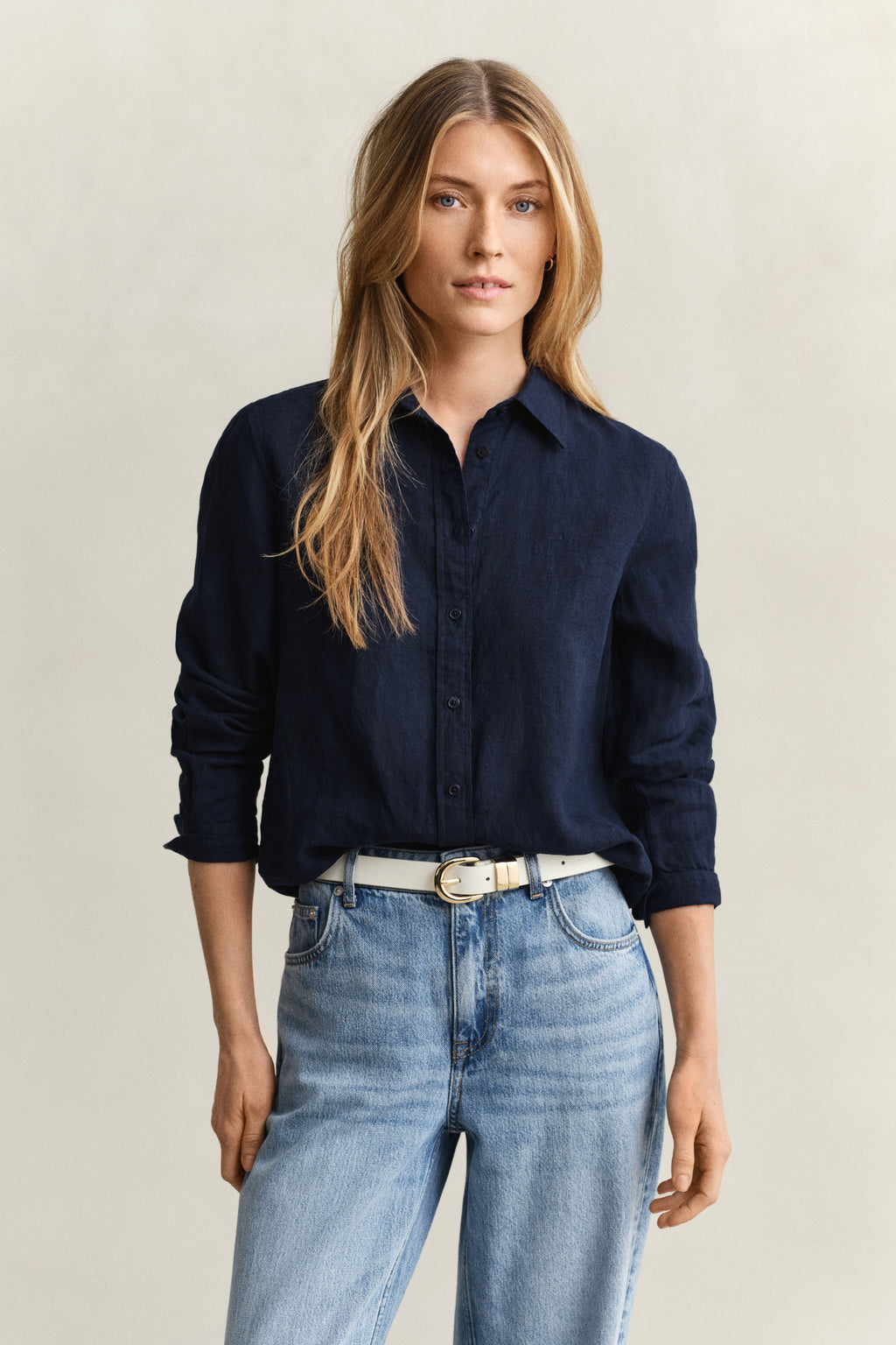 EVENING BLUE, REG LINEN LS SHIRT, FRONT-VIEW BY GANT AU.