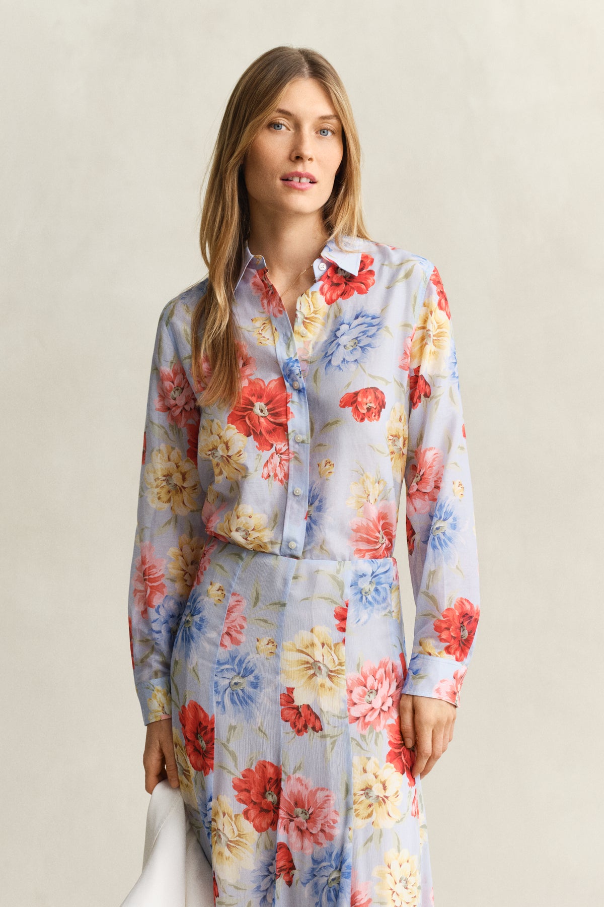 LIGHT BLUE, REG FLORAL PRINT CTN SILK LS SHIRT, FRONT-VIEW BY GANT AU.