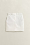 EGGSHELL, CHINO SKIRT, FLAT-LAY BY GANT AU.