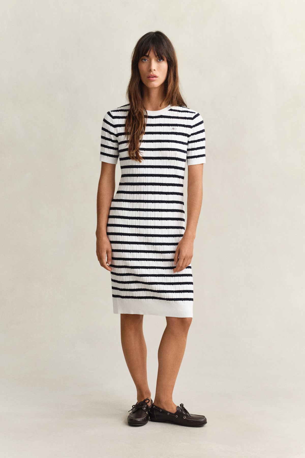 EGGSHELL, STRETCH COTTON CABLE SS DRESS, FRONT-VIEW BY GANT AU.