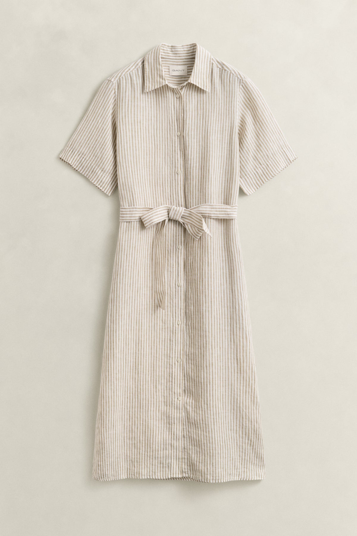 OAT BEIGE, STRIPED LINEN SS SHIRT DRESS, FLAT-LAY BY GANT AU.