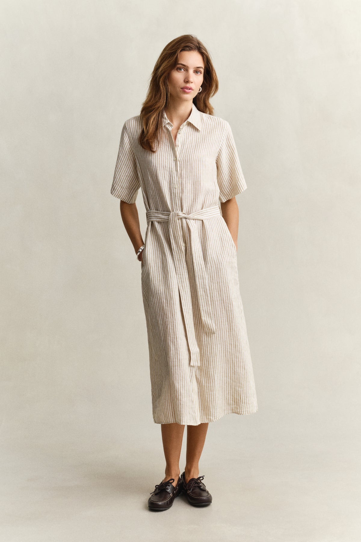 OAT BEIGE, STRIPED LINEN SS SHIRT DRESS, FRONT-VIEW BY GANT AU.