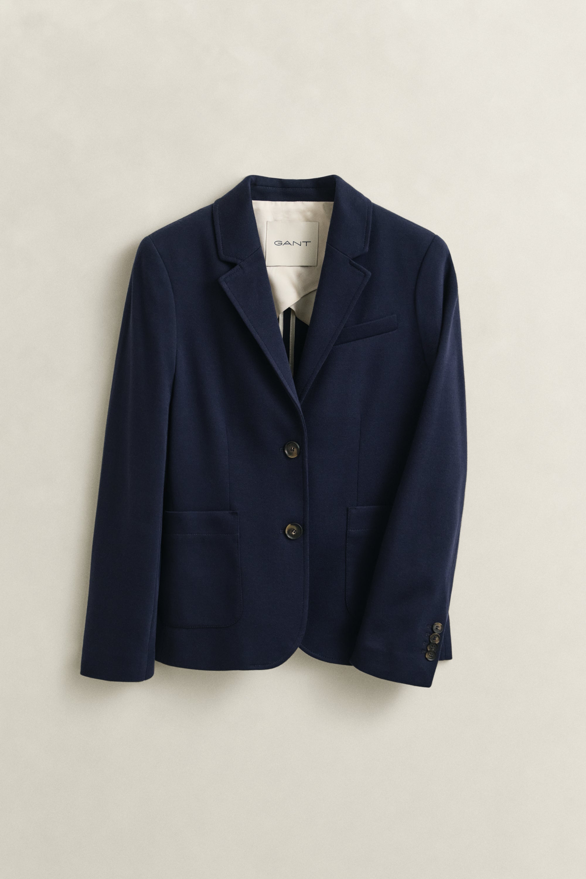 EVENING BLUE, SLIM PIQUE BLAZER, FLAT-LAY BY GANT AU.