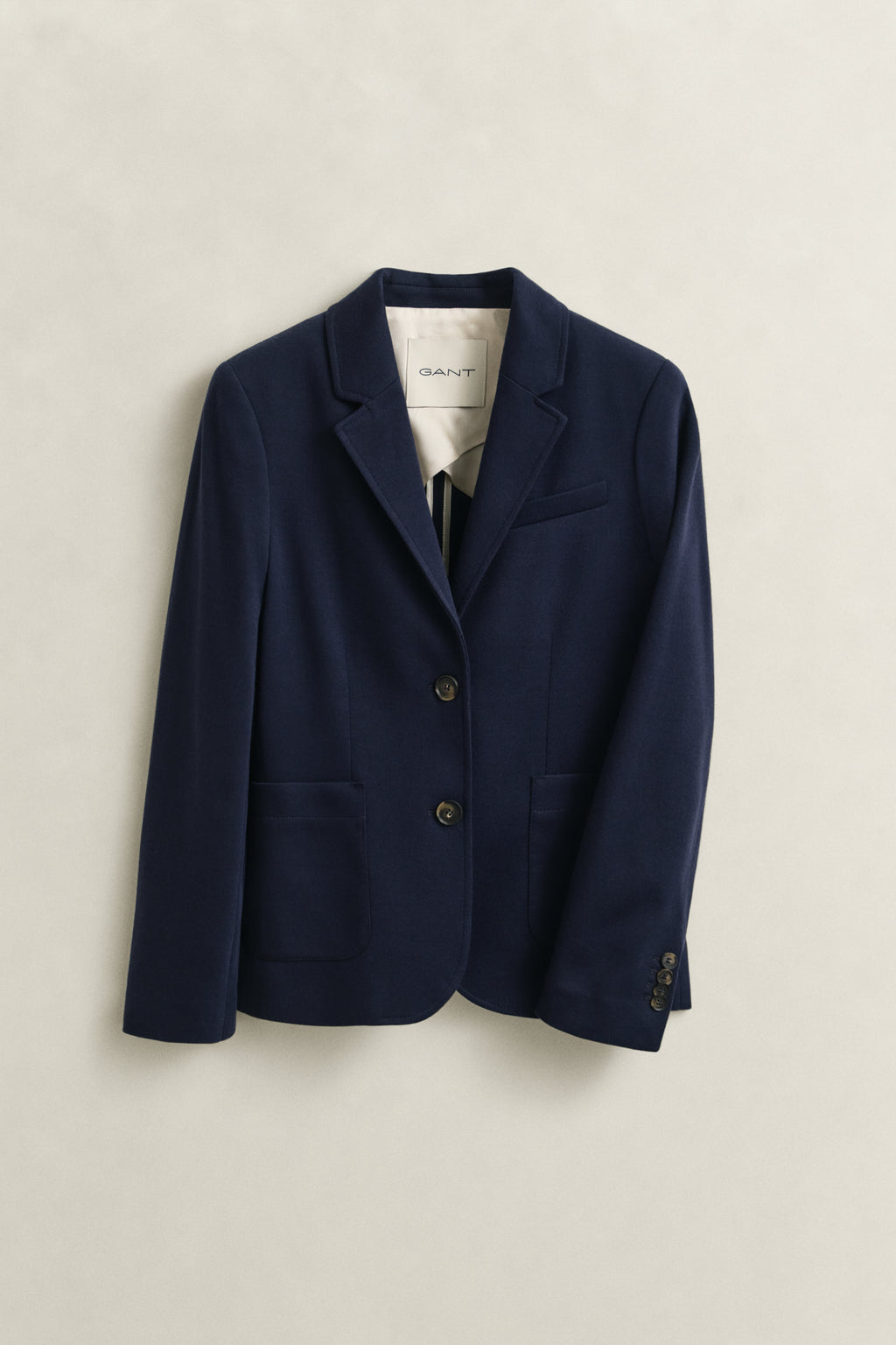 EVENING BLUE, SLIM PIQUE BLAZER, FLAT-LAY BY GANT AU.