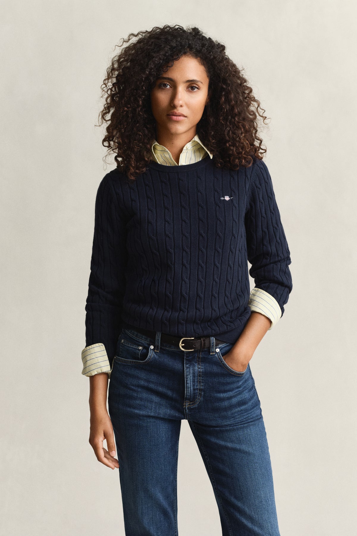 EVENING BLUE, STRETCH COTTON CABLE C-NECK BY GANT AU.