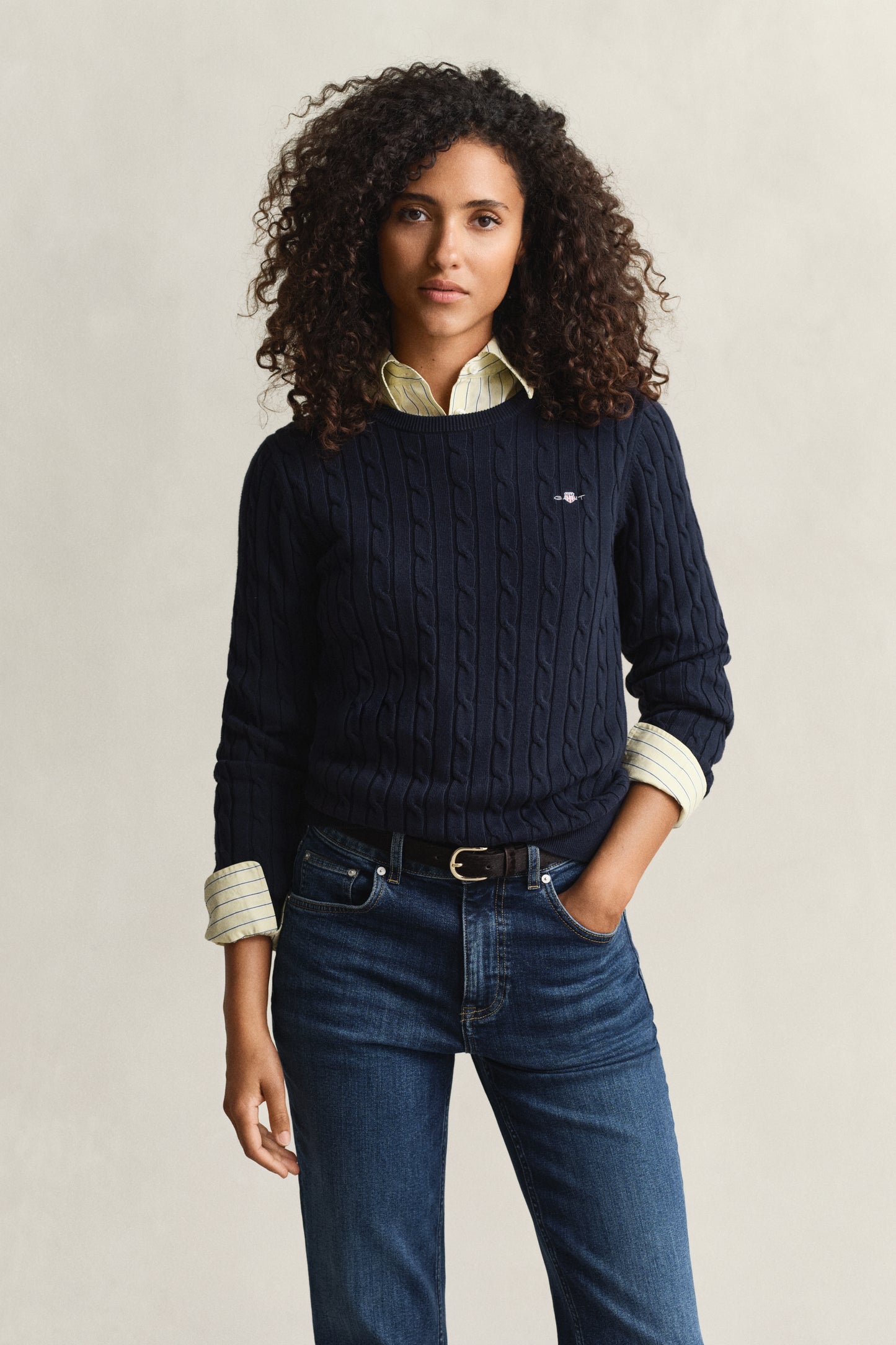 EVENING BLUE, STRETCH COTTON CABLE C-NECK BY GANT AU.