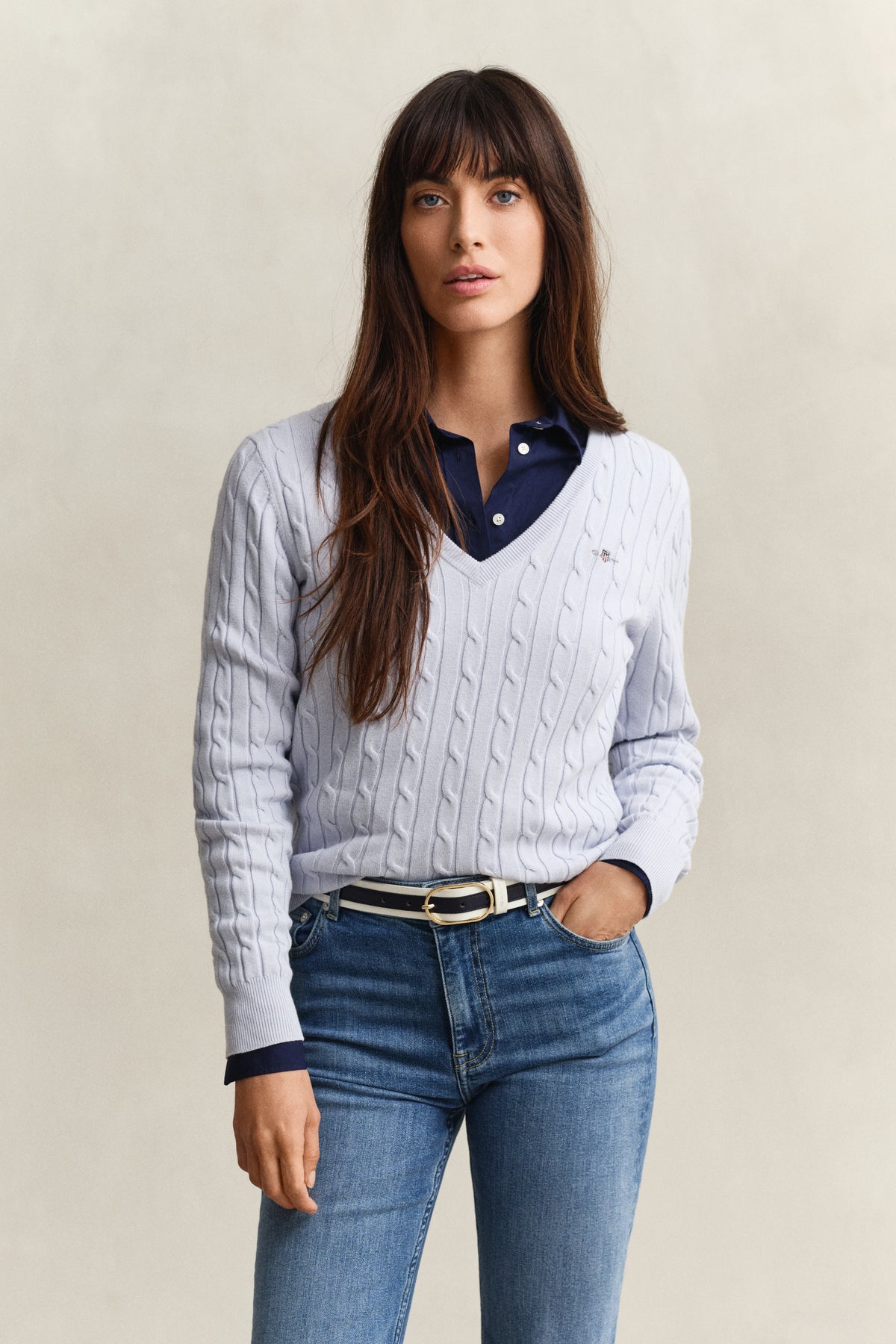 LIGHT BLUE, STRETCH COTTON CABLE V-NECK, FRONT-VIEW BY GANT AU.