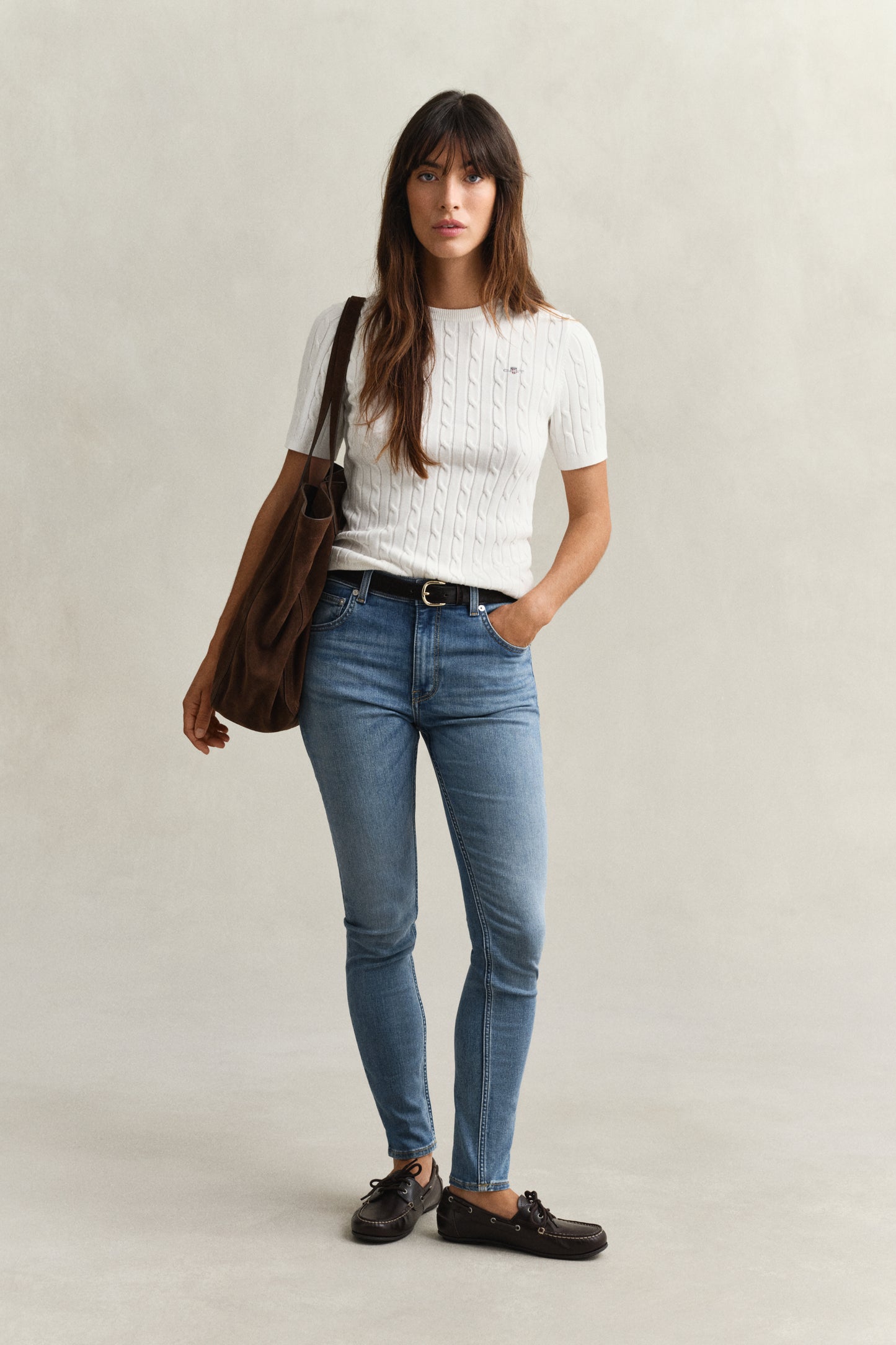 EGGSHELL, STRETCH COTTON CABLE SS C-NECK BY GANT AU.
