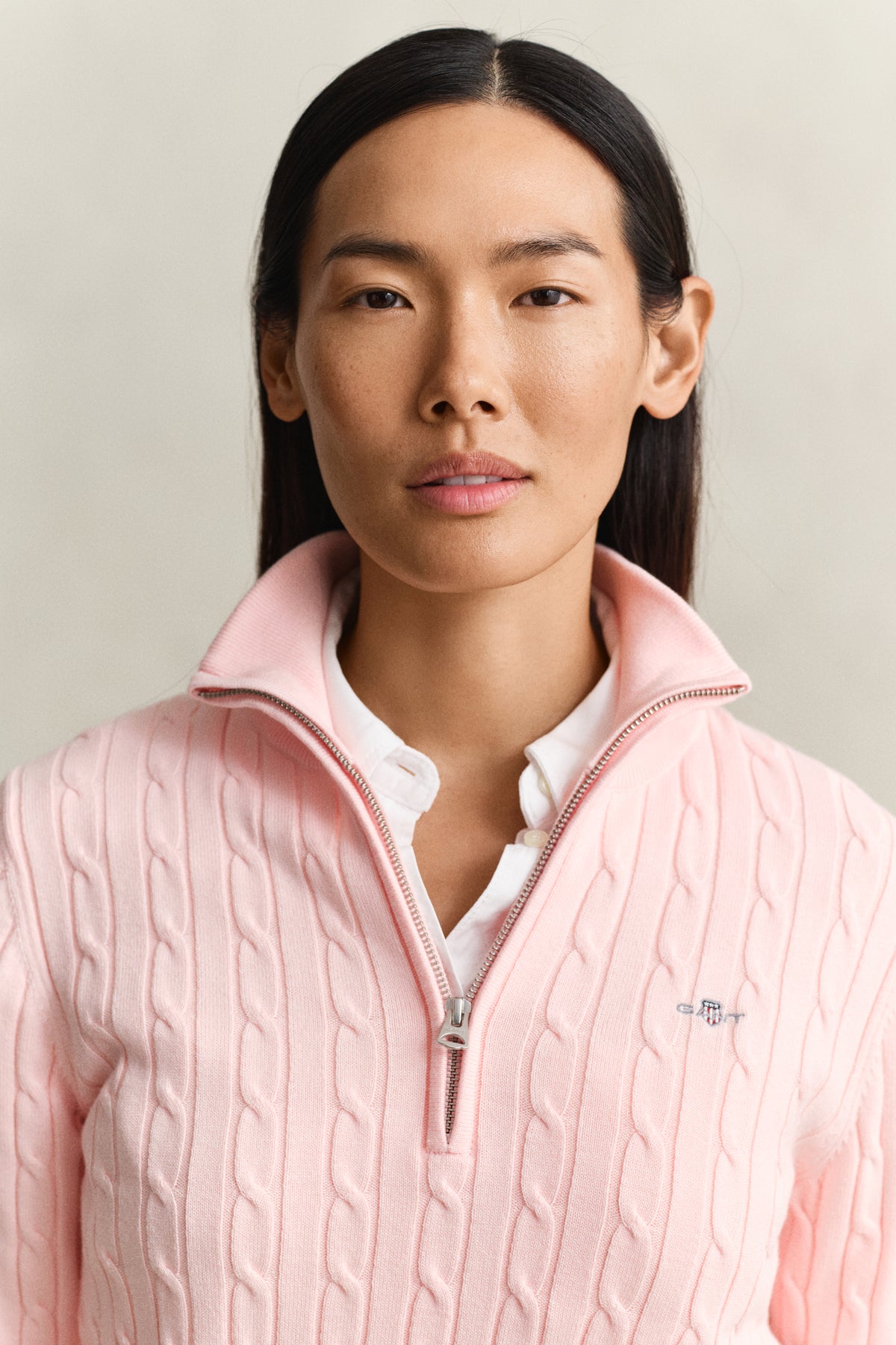 APRICOT PINK, STRETCH COTTON CABLE HALF-ZIP, CLOSE-UP BY GANT AU.