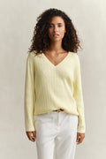 VANILLA YELLOW, CABLE KNIT V-NECK, FRONT-VIEW BY GANT AU.