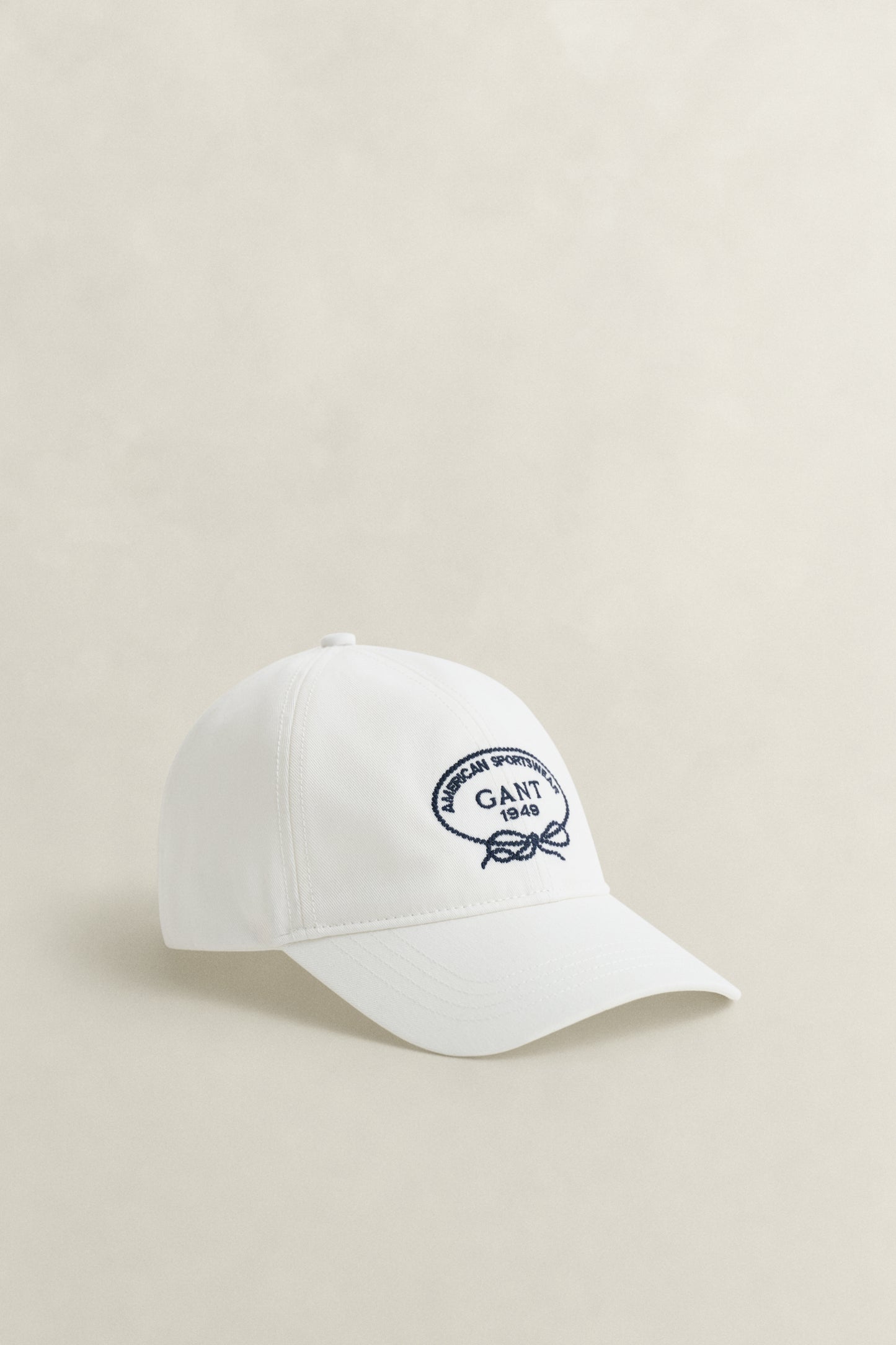 EGGSHELL, GRAPHIC COTTON TWILL CAP, FRONT-VIEW BY GANT AU.