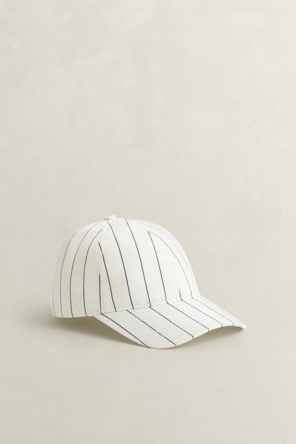 EGGSHELL, STRIPED LINEN BLEND CAP, FRONT-VIEW BY GANT AU.