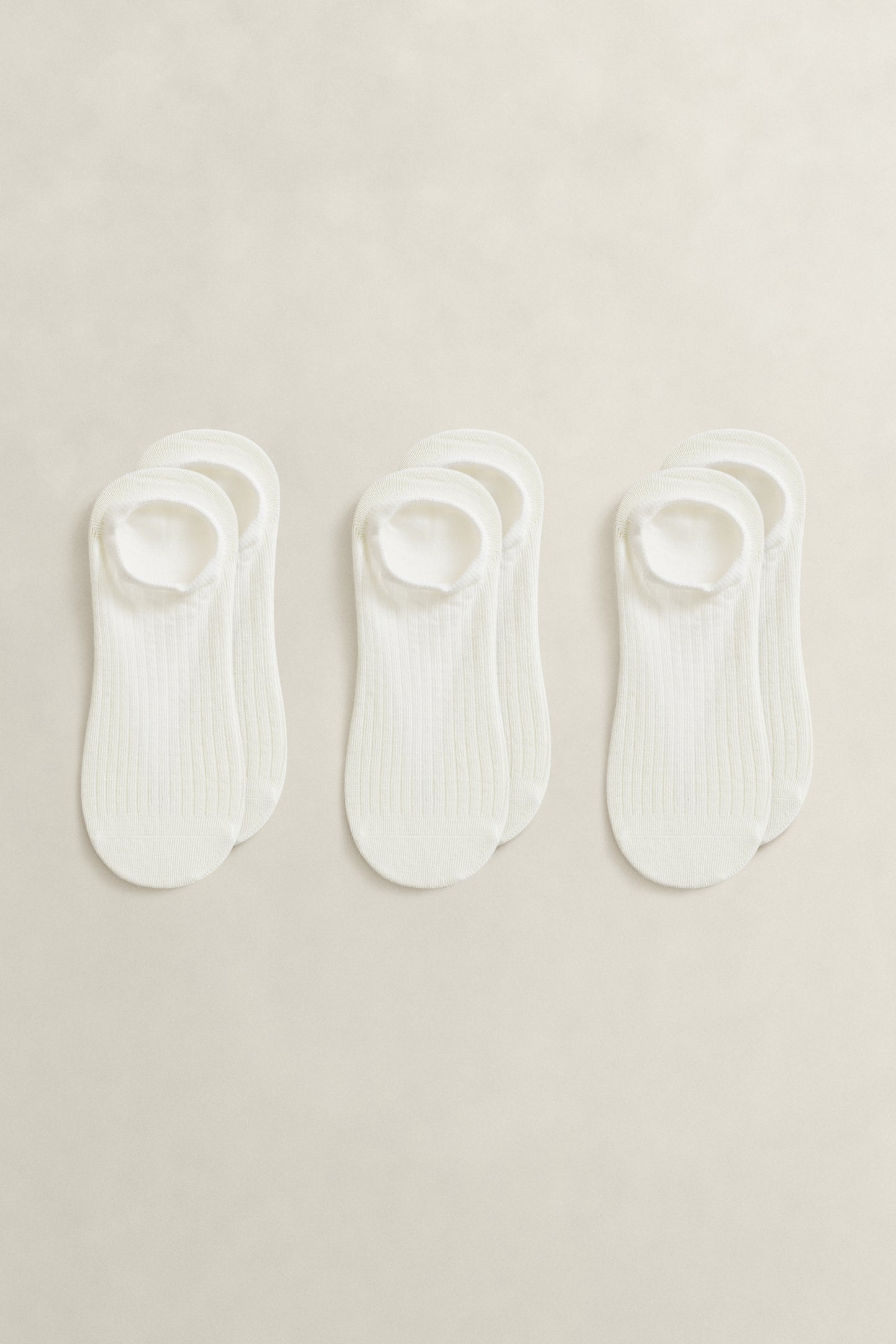 EGGSHELL, 3-Pack Lyocell Ankle Socks BY GANT AU.
