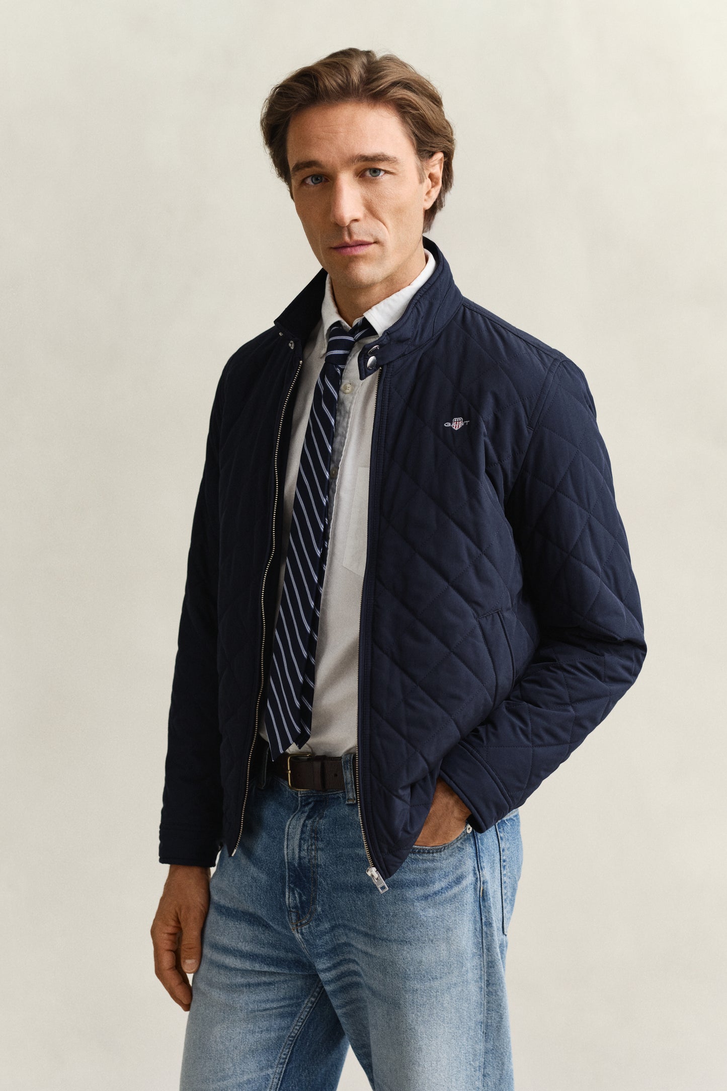 EVENING BLUE, QUILTED WINDCHEATER BY GANT AU.