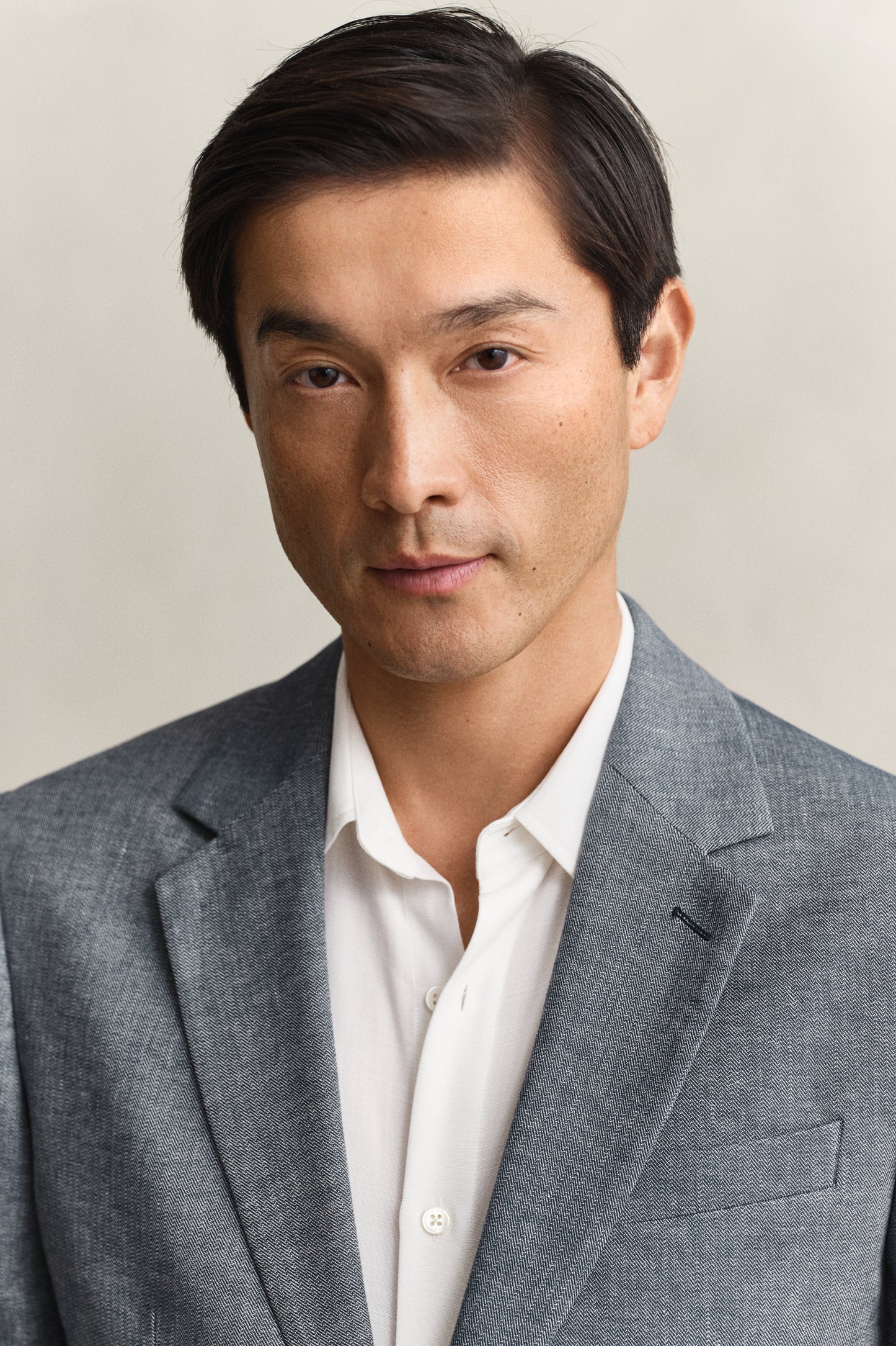MARINE, INDIGO HERRINGBONE SUIT JACKET, CLOSE-UP BY GANT AU.