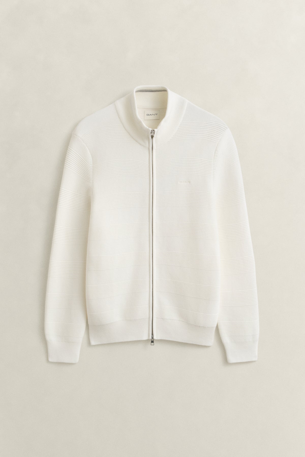 EGGSHELL, COTTON TEXTURE ZIPPED CARDIGAN, FLAT-LAY BY GANT AU.